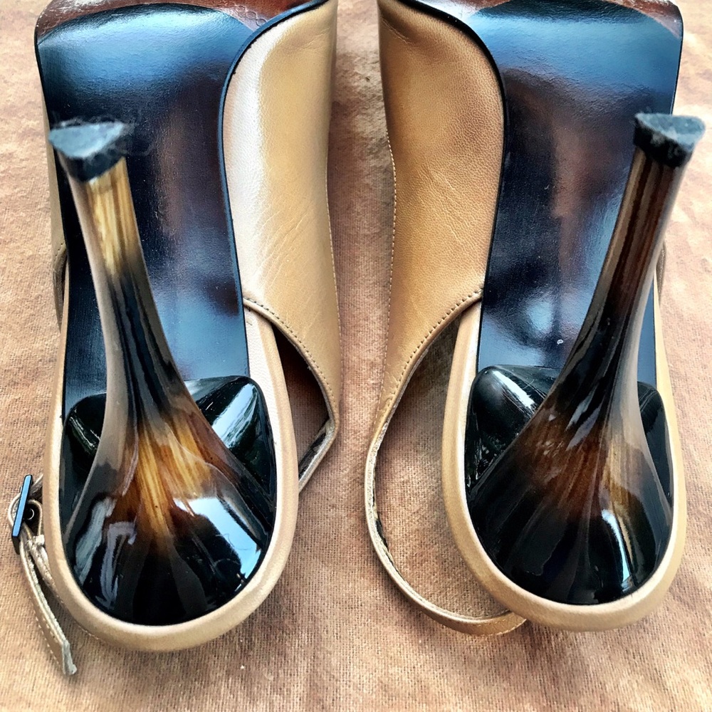 Stuart Weitzman - Picture 8 of 8